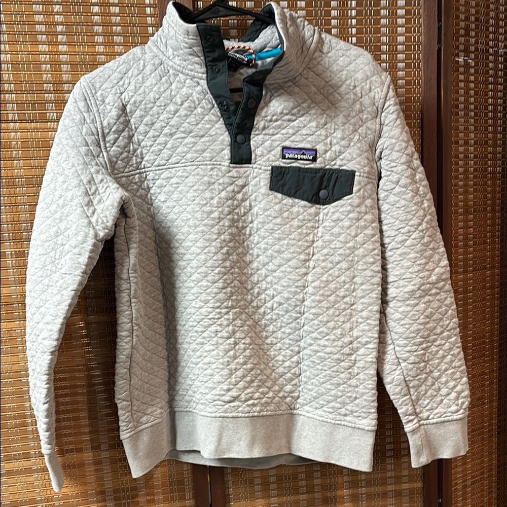 Patagonia Gray Quilted Pullover
